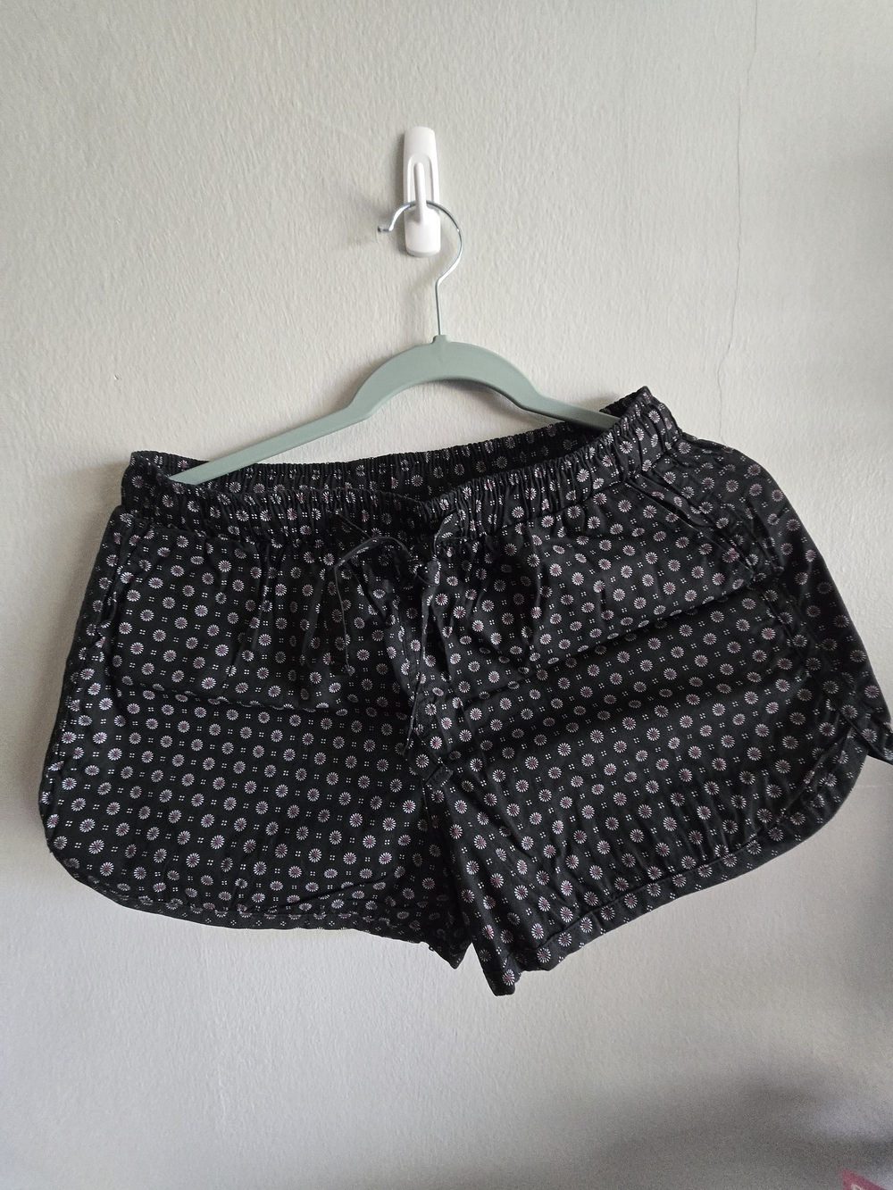 Hush Puppies Black Patterned Women’s Shorts